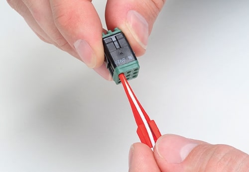 Amphenol LMD-LMS Assembly Contact Insertion Step 2